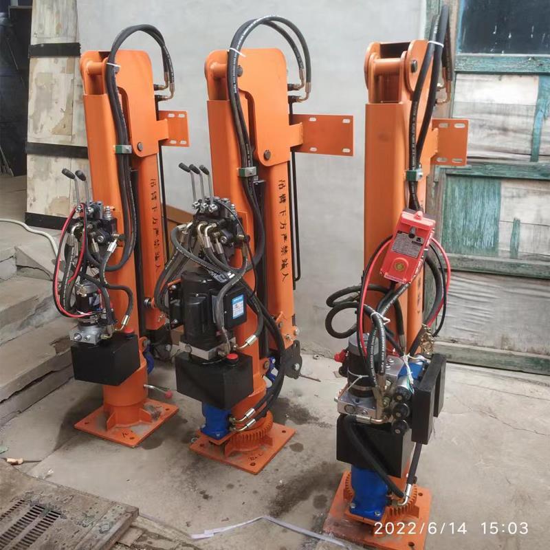 怀仁市重汽蓝牌随车吊 3.2吨 国六动力强 液压驱动 农用自卸起重机